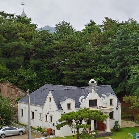 The Castle Stay Chuncheon Exterior foto