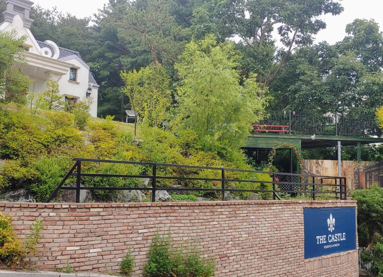 The Castle Stay Chuncheon Exterior foto